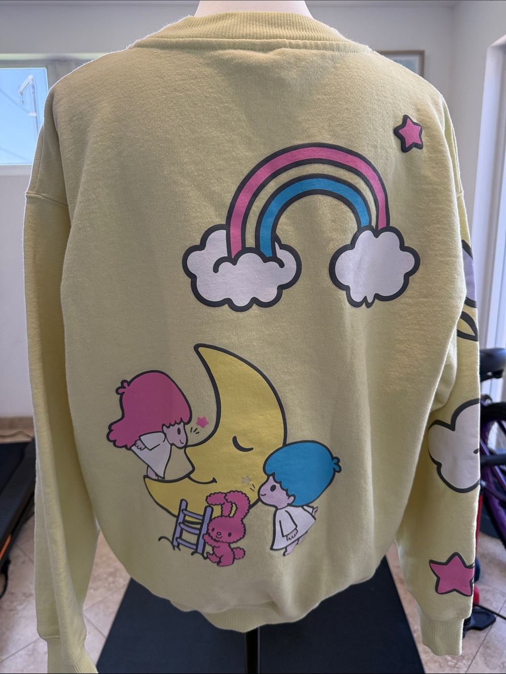 Dumbgoods Little Twin Stars Yellow Graphic Sweatshirt Womens Small - Picture 4 of 6
